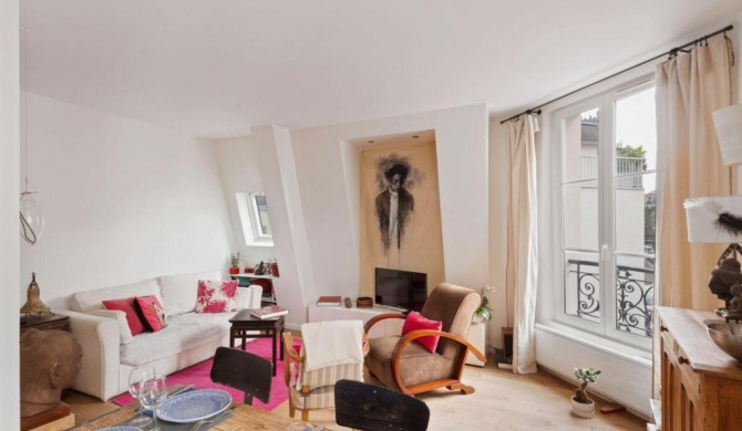 Chic 1BDR Parisian Apt near Montmartre