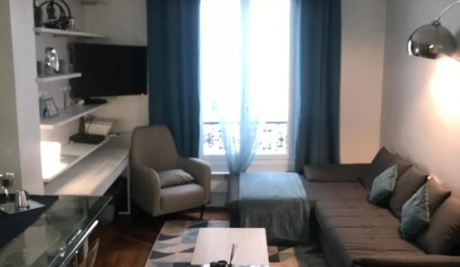 Modern apartment - Luxury of Paris Center