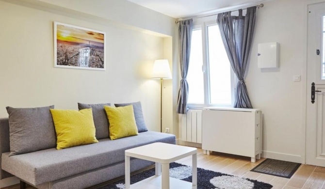 Beautiful 4 Bedroom Apartment near Bastille