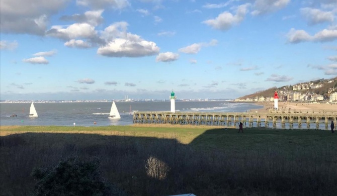 Au petit port de Deauville - studio avec vue mer